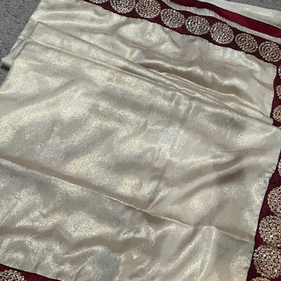 Beige Soft silk saree below $200 | Designer Beige silk saree with maroon order - Picture 6 of 13